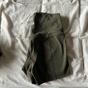Lululemon align 4” shorts size: 4
